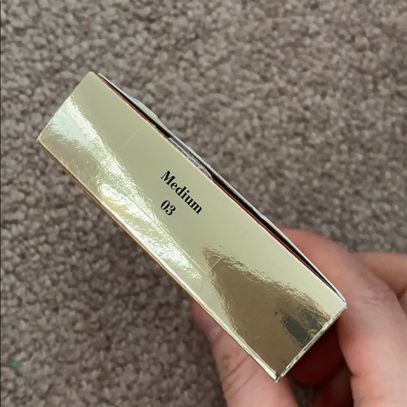 Elizabeth Arden Ultra Smooth Pressed Powder - Picture 6 of 8